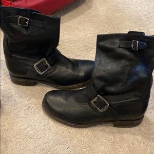 frye boots. worn twice. size 6. biker boot